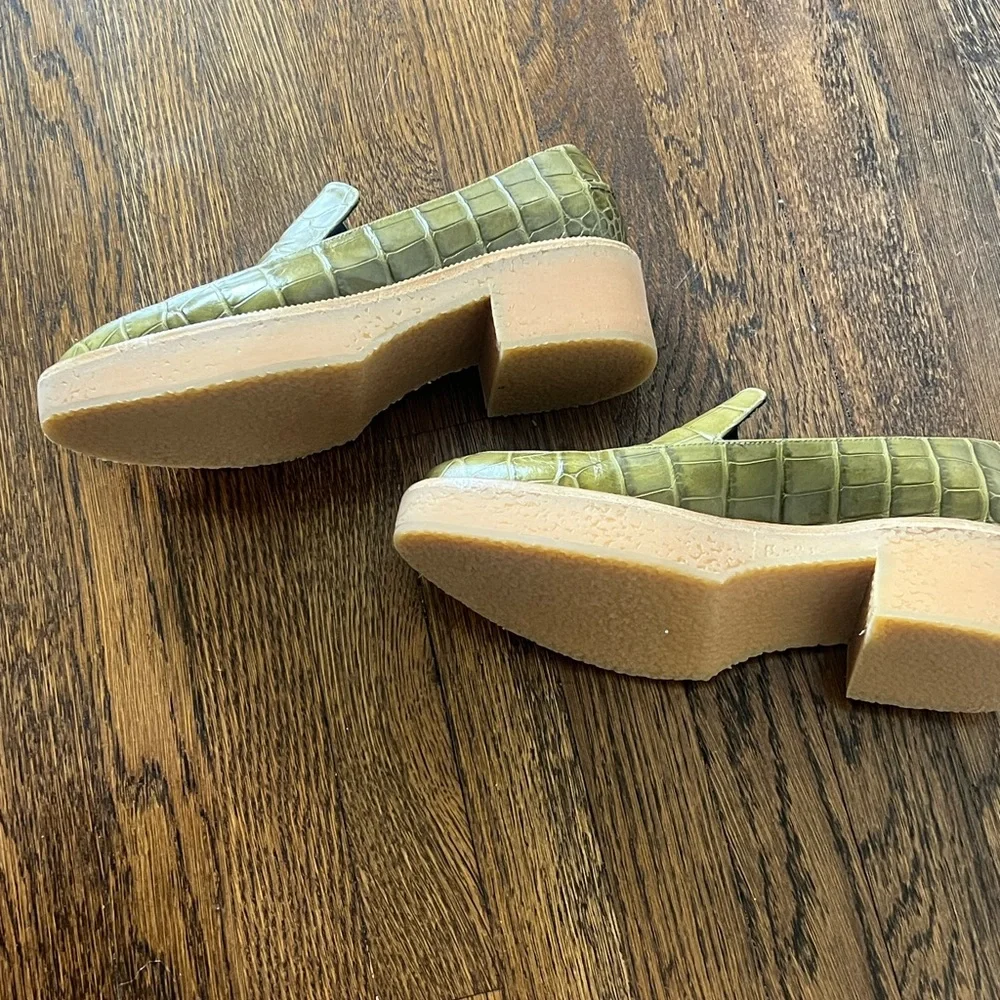 Freda Salvador sleek olive